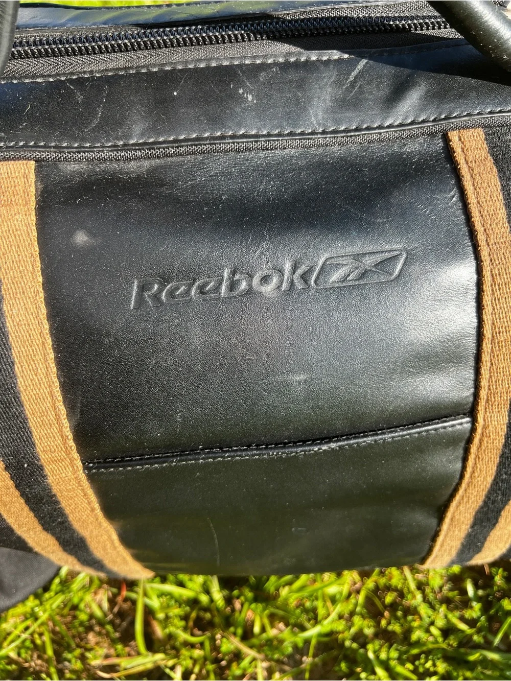CLEAN Vintage Reebok Black Duffle Bag Carry Luggage Sports